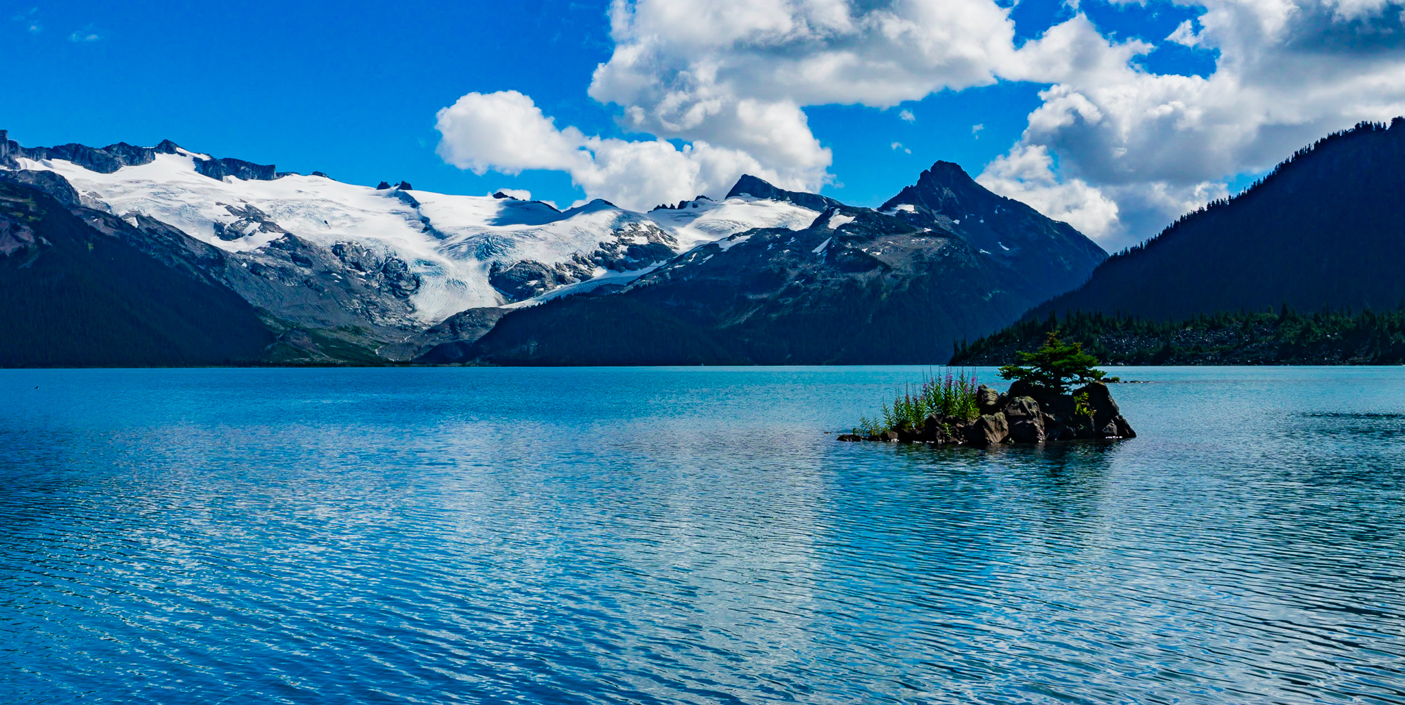 Hiking Garibaldi Lake In Garibaldi Provincial Park Best Hikes Bc